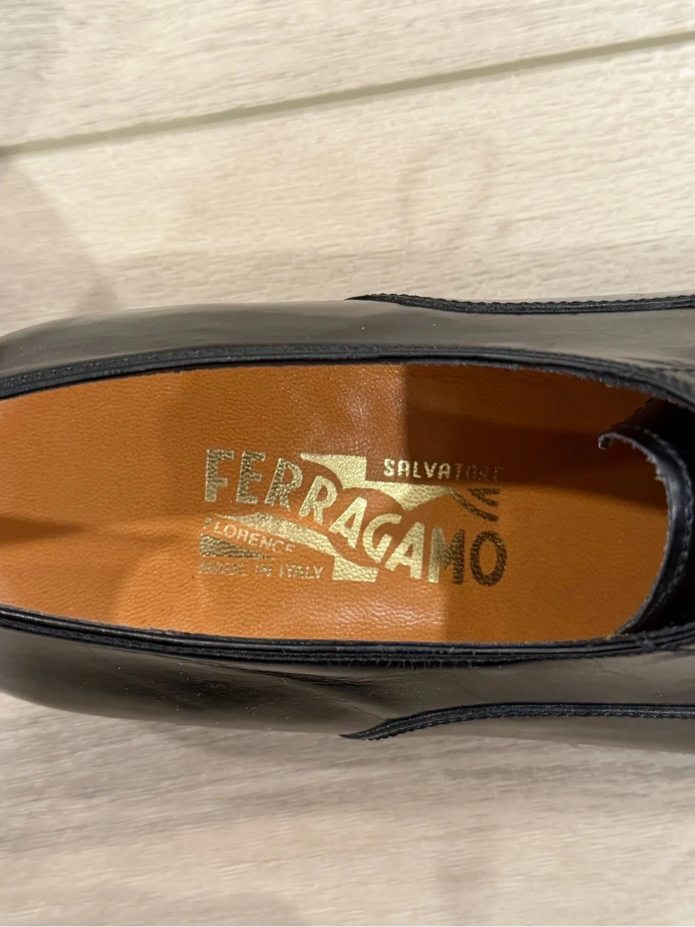 Salvatore Ferragamo good pre
